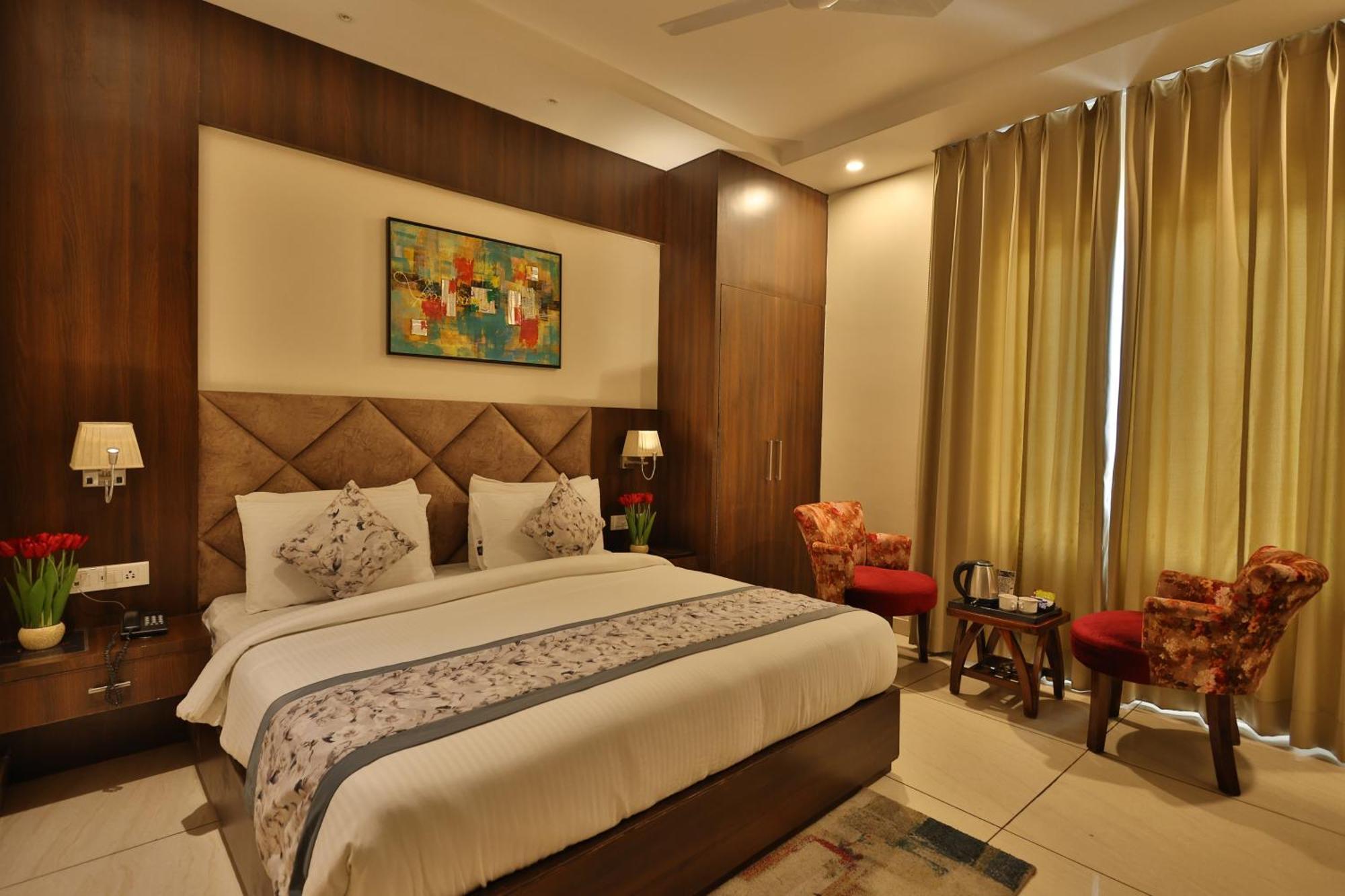 Hotel Ramaya Inn Raiwala Esterno foto